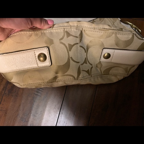 Coach purse - Picture 3 of 7